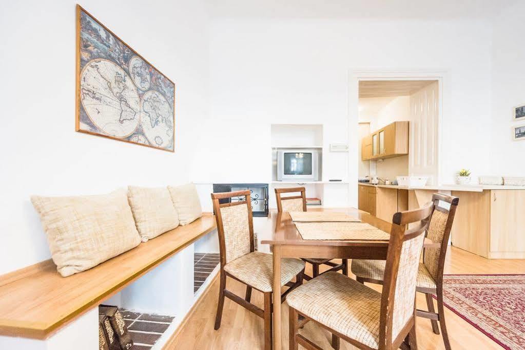 Historical Centre Apartment *